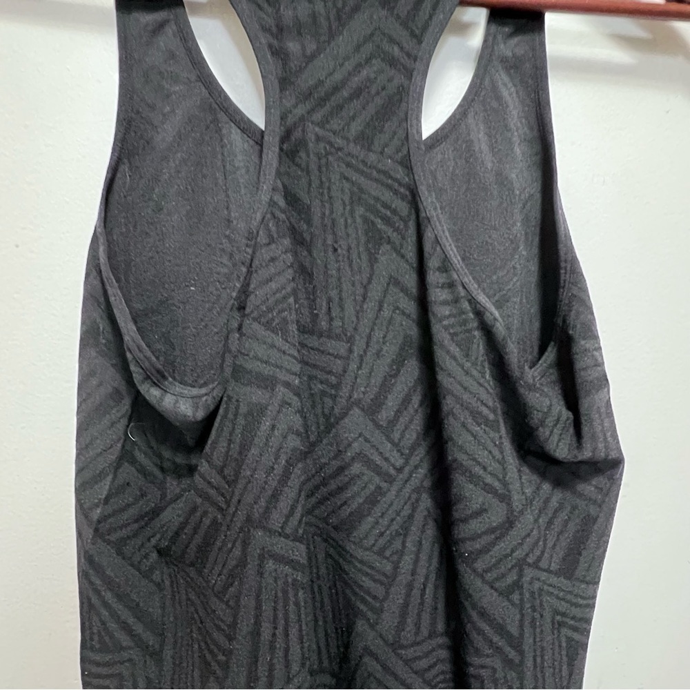 Fabletics Black Racerback Geometric Design Size Medium - Picture 10 of 10